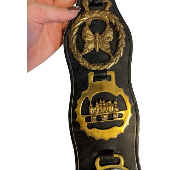 Vintage 3 Brass Horse Medallions Equestrian Strap Bridle 14.5" Buckle Country - Picture 3 of 5